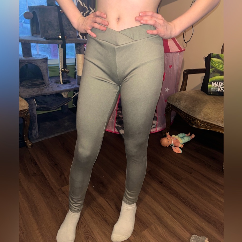Green streetwear society leggings cross waist